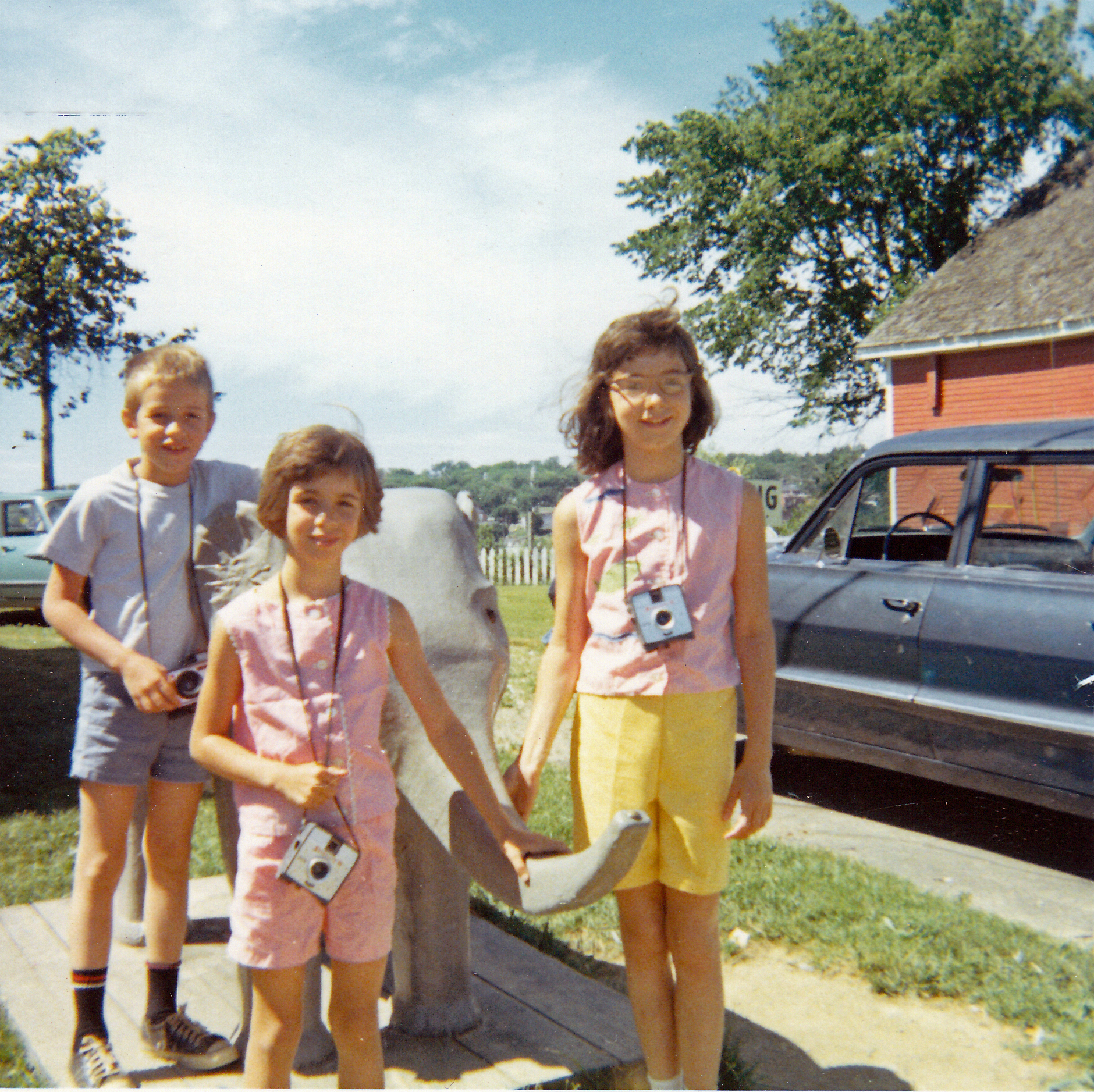 660701 Perry's Nut House (1)