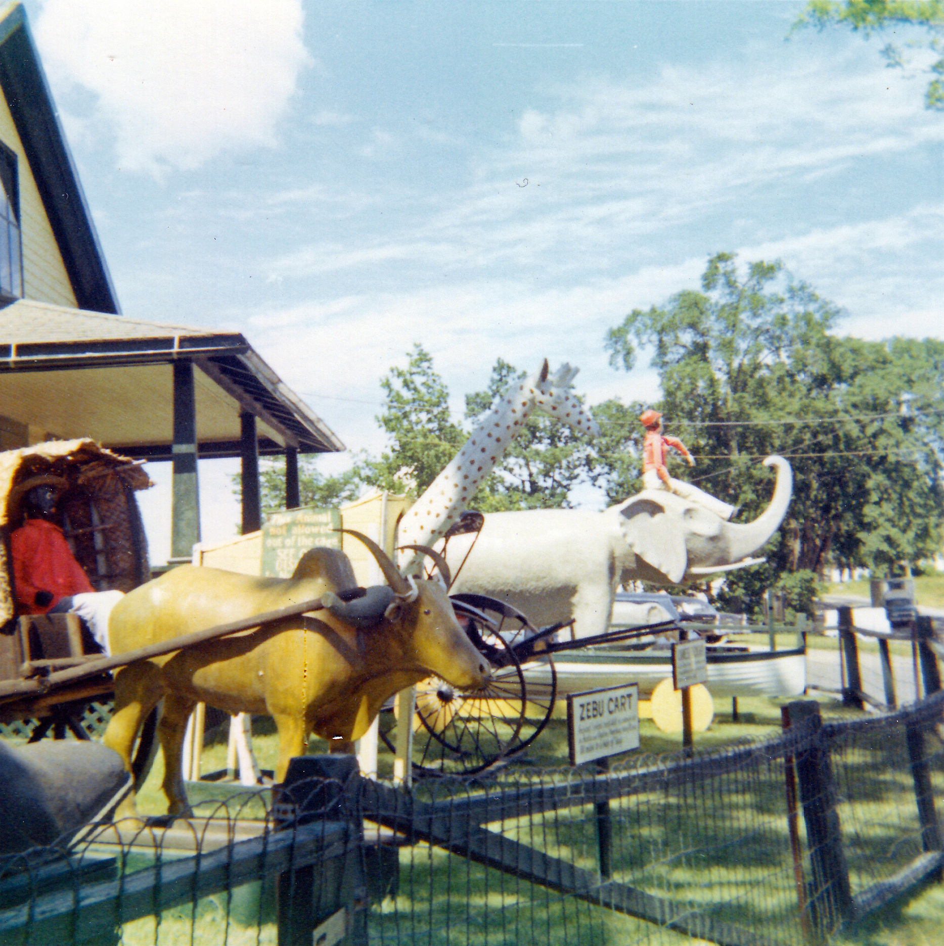 660701 Perry's Nut House (2)