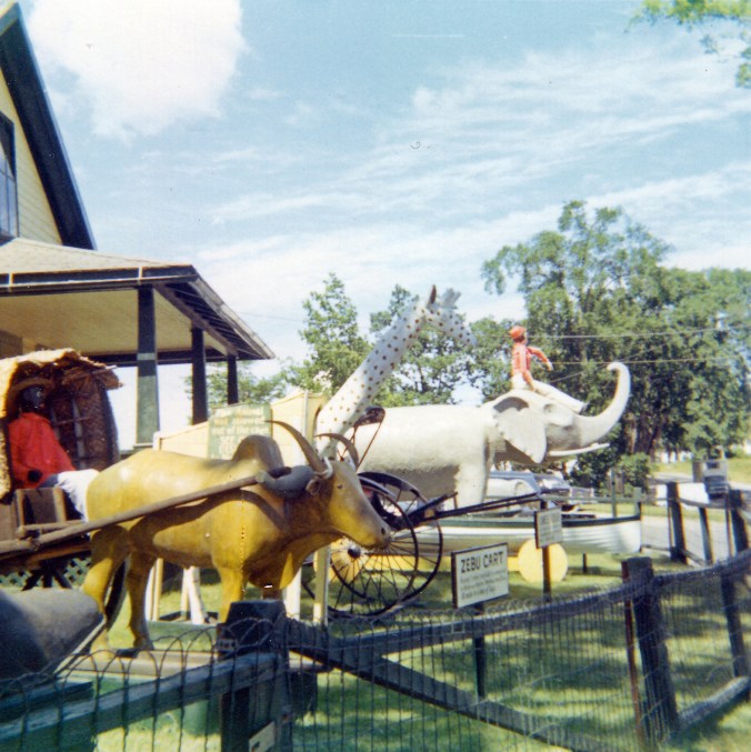 660701 Perry's Nut House (2)